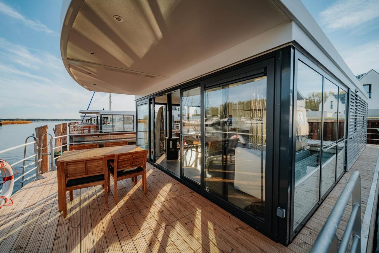 Schwimmendes Ferienhaus "Trinity" Ihr Seahome Auf Der Ostsee 佩讷明德 外观 照片