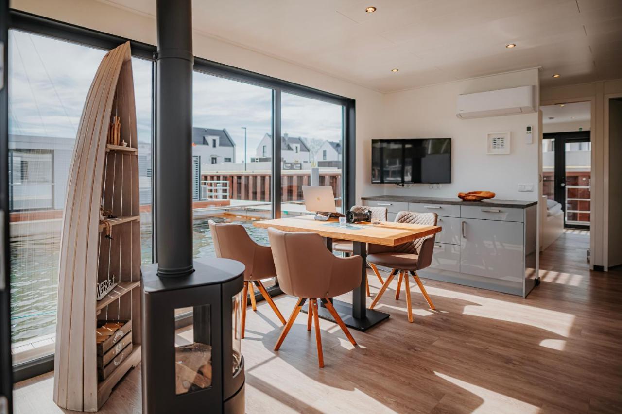 Schwimmendes Ferienhaus "Trinity" Ihr Seahome Auf Der Ostsee 佩讷明德 外观 照片