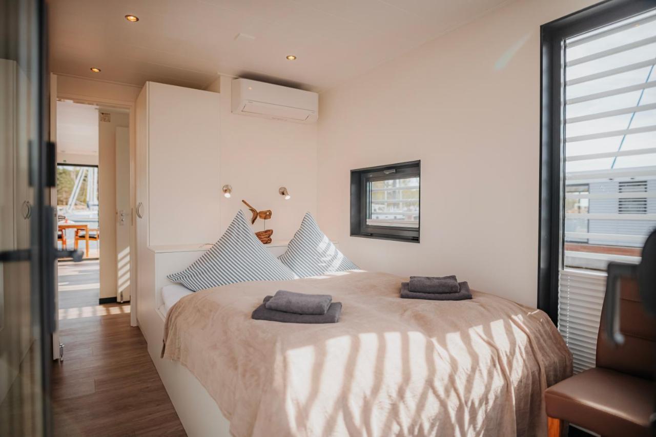 Schwimmendes Ferienhaus "Trinity" Ihr Seahome Auf Der Ostsee 佩讷明德 外观 照片