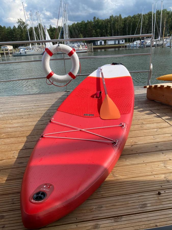 Schwimmendes Ferienhaus "Trinity" Ihr Seahome Auf Der Ostsee 佩讷明德 外观 照片