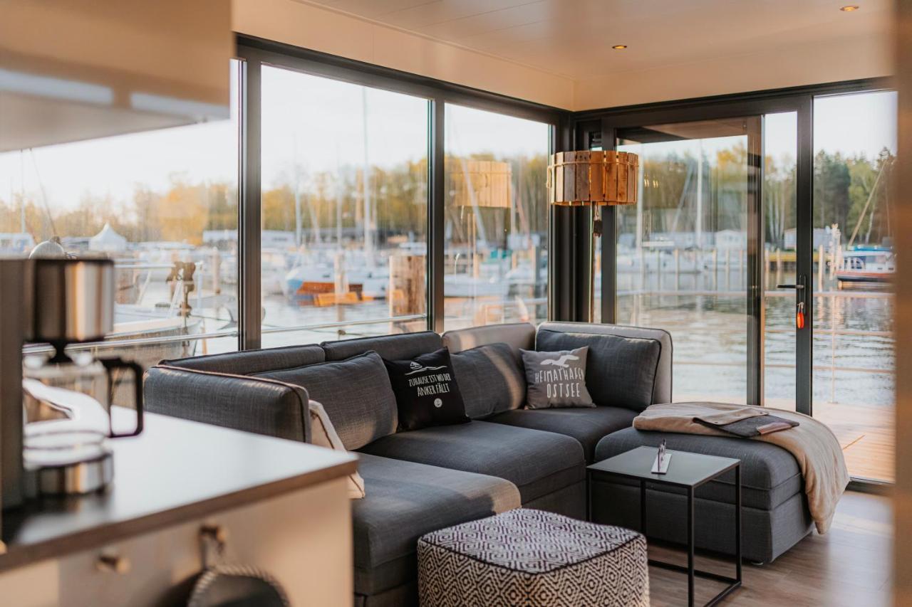 Schwimmendes Ferienhaus "Trinity" Ihr Seahome Auf Der Ostsee 佩讷明德 外观 照片
